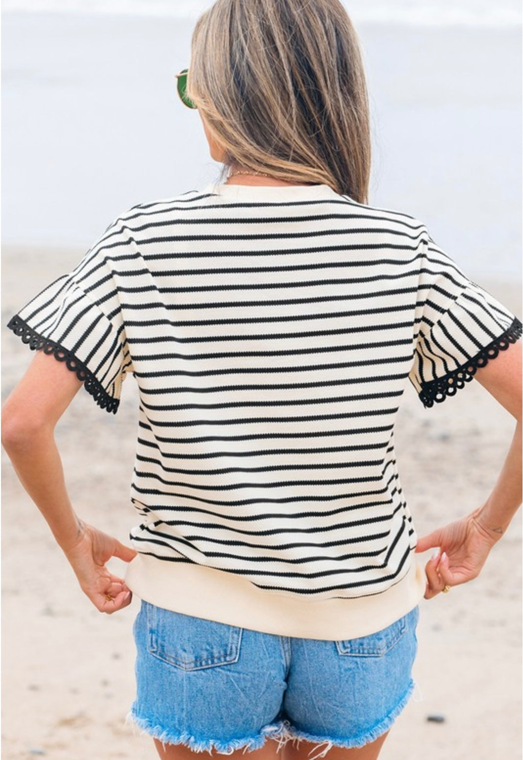 Scallop Trim Ruffle Short Sleeves Crewneck Top